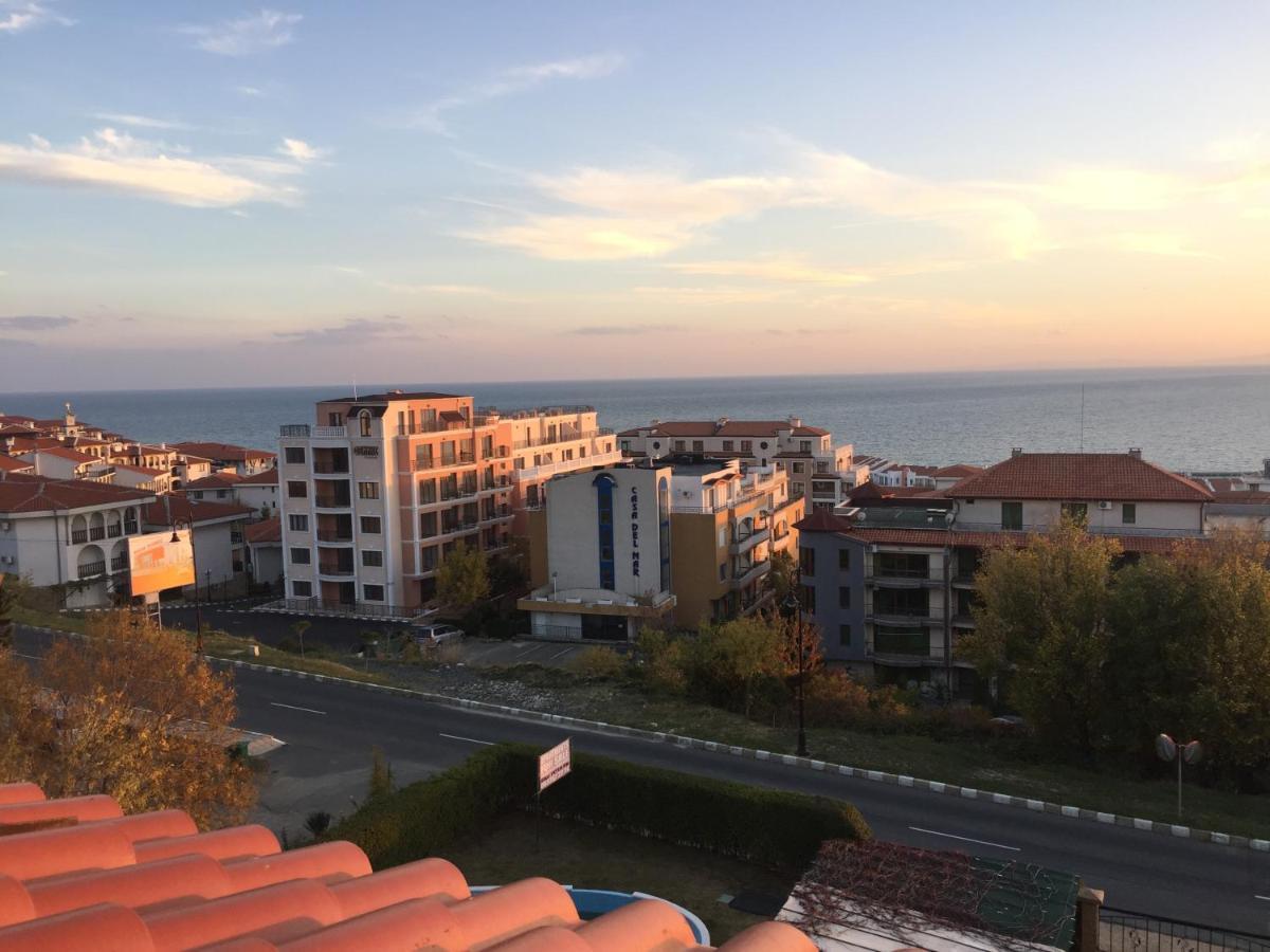 Sea And Sky From The Window Lägenhet Sveti Vlas Exteriör bild