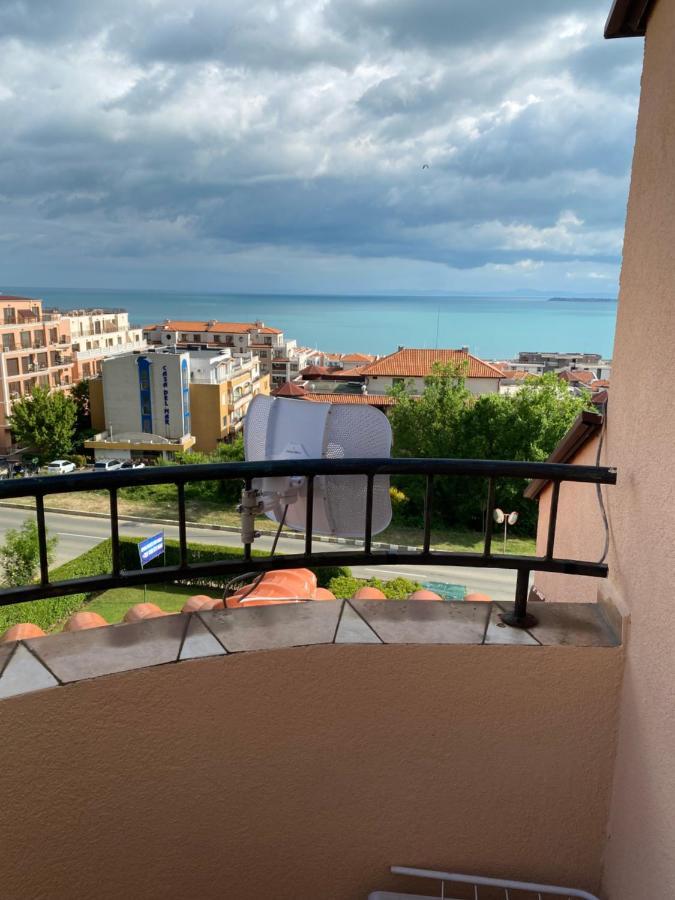 Sea And Sky From The Window Lägenhet Sveti Vlas Exteriör bild